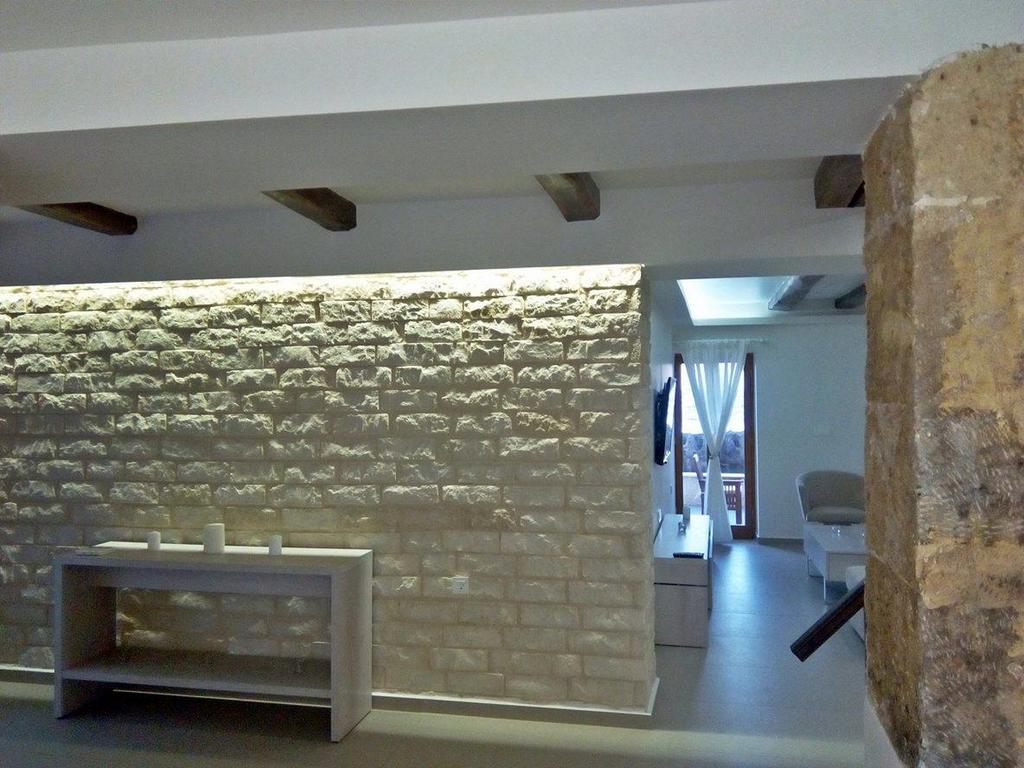 Ocean Waves Hotel Chania  Exterior photo